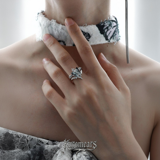 Mothveil Ring